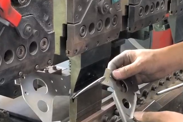 Precision Sheet Metal Bending 